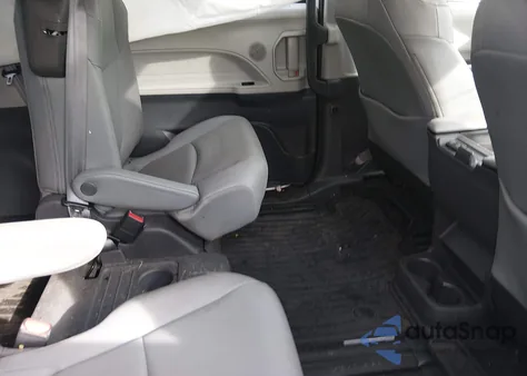 2021 Toyota Sienna Xle from USA, damaged, VIN 5TDJRKECXMS044325